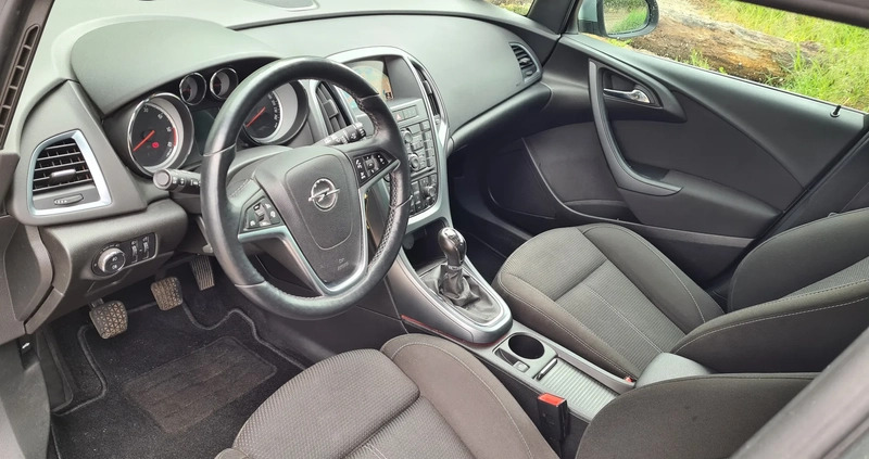 Opel Astra cena 28999 przebieg: 189000, rok produkcji 2014 z Kraków małe 191